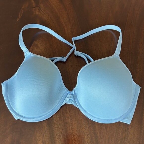 Chantelle Memory Plunge Bra - Style 2196 - Size 32DD - Picture 1 of 1